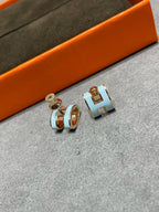 [Imperial] POP H SKY BLUE STUD EARRINGS