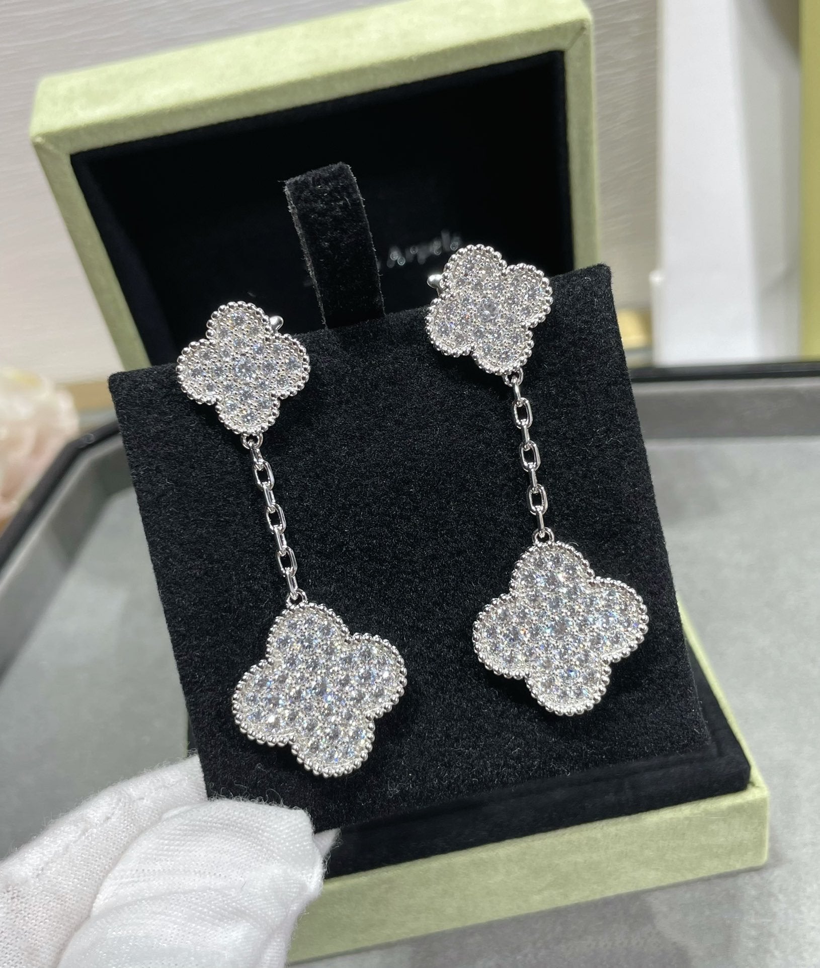 [Imperial] CLOVER 2 MOTIFS DIAMOND PAVED SILVER EARRINGS