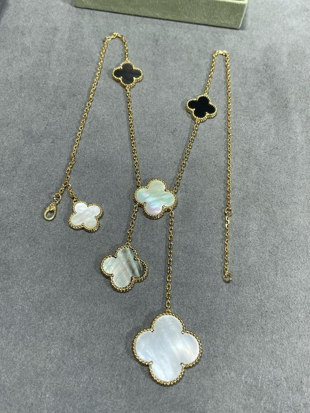 [Imperial] CLOVER 6 MOTIF MOP ONYX GOLD NECKLACE