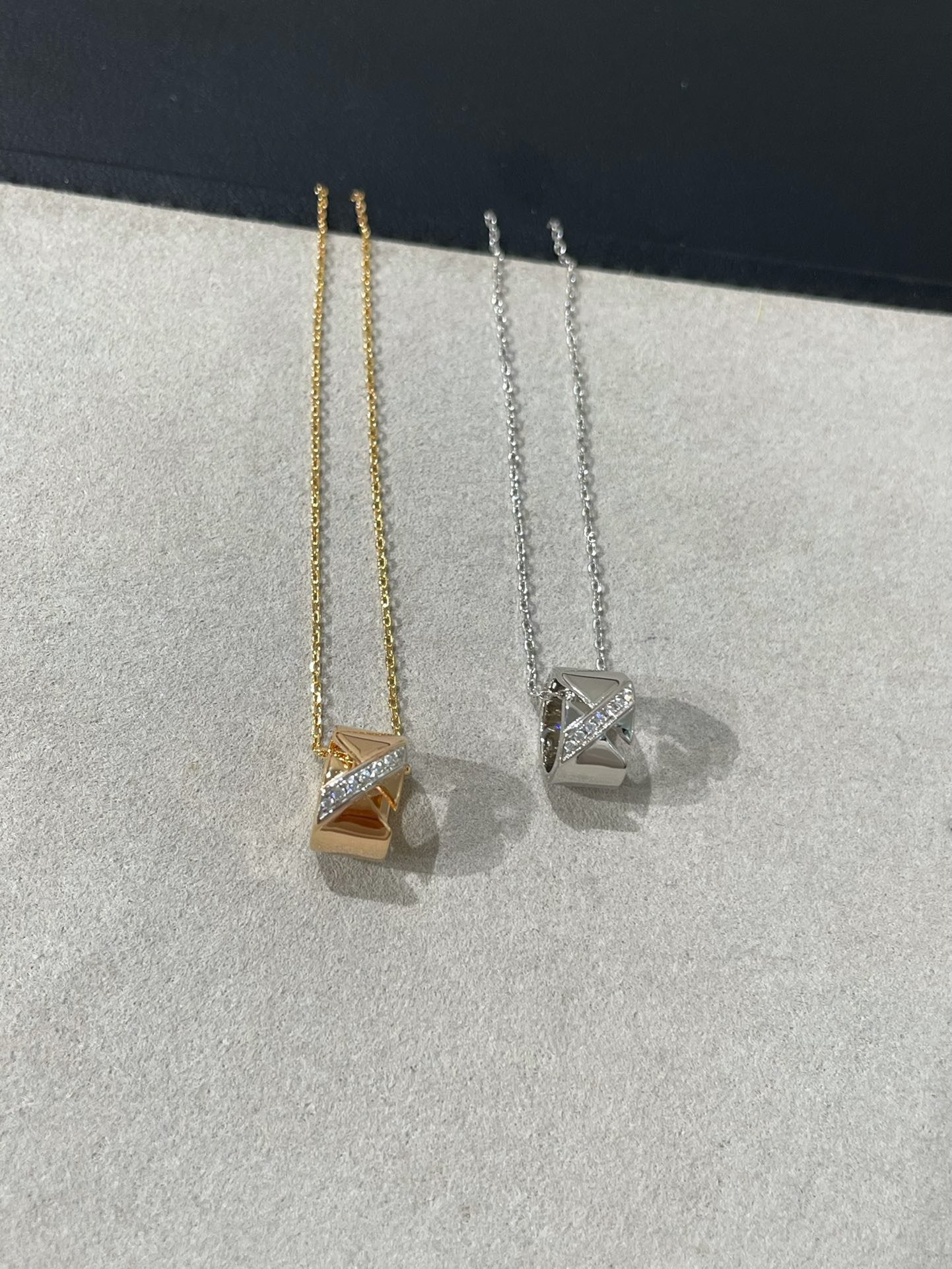 [Imperial] LIENS EVIDENCE DIAMOND NECKLACE