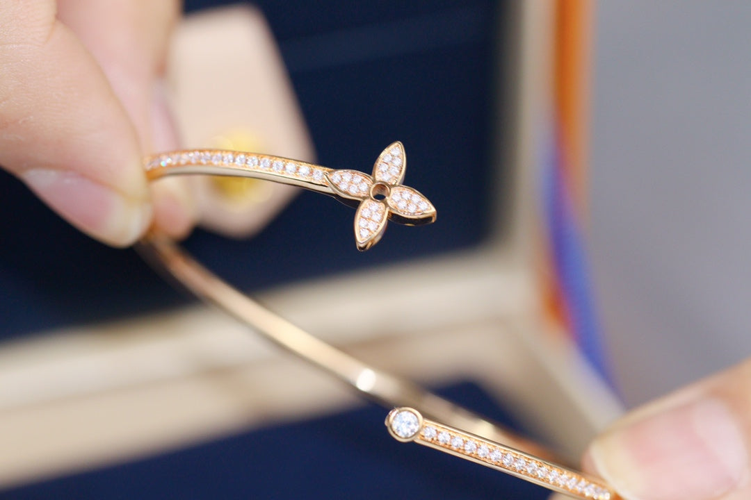 [Imperial] IDYLLE PINK GOLD OPEN BRACELET DIAMOND PAVED