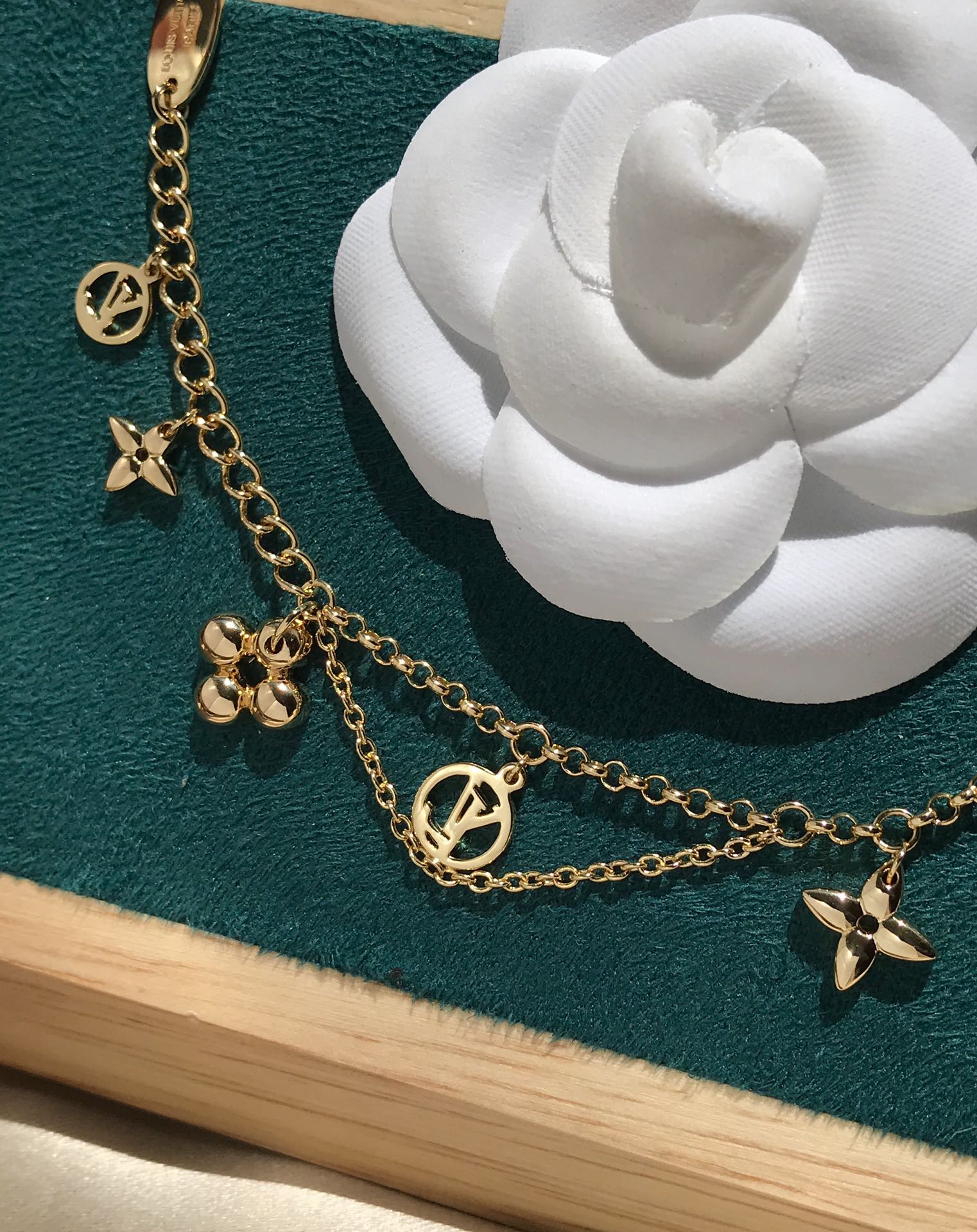 [Imperial] BLOOMING PINK GOLD MOP BRACELET