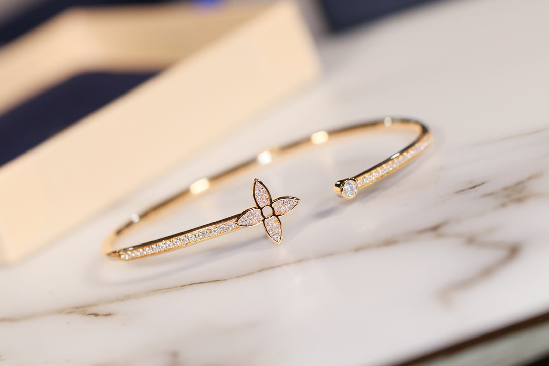 [Imperial] IDYLLE GOLD OPEN BRACELET DIAMOND PAVED