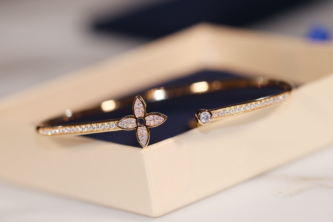 [Imperial] IDYLLE GOLD OPEN BRACELET DIAMOND PAVED