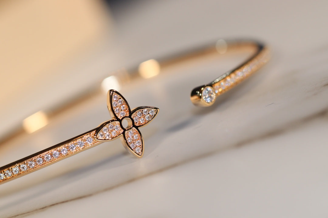 [Imperial] IDYLLE GOLD OPEN BRACELET DIAMOND PAVED