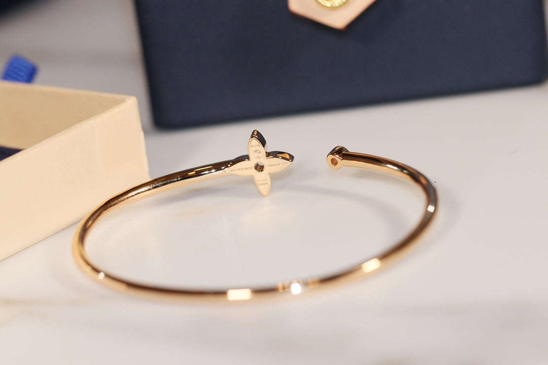 [Imperial] IDYLLE GOLD OPEN BRACELET DIAMOND PAVED