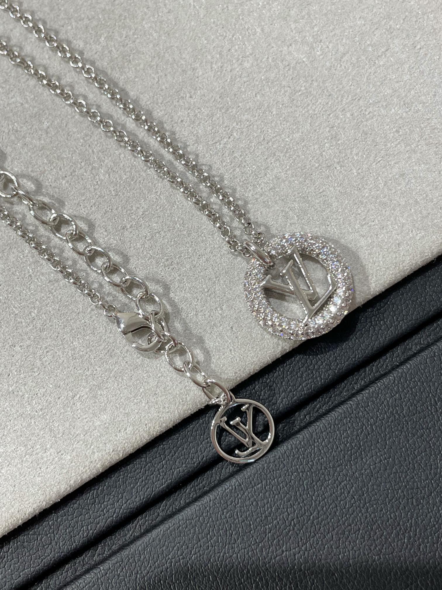 [Imperial] BY NIGHT DIAMOND PAVED NECKLACE
