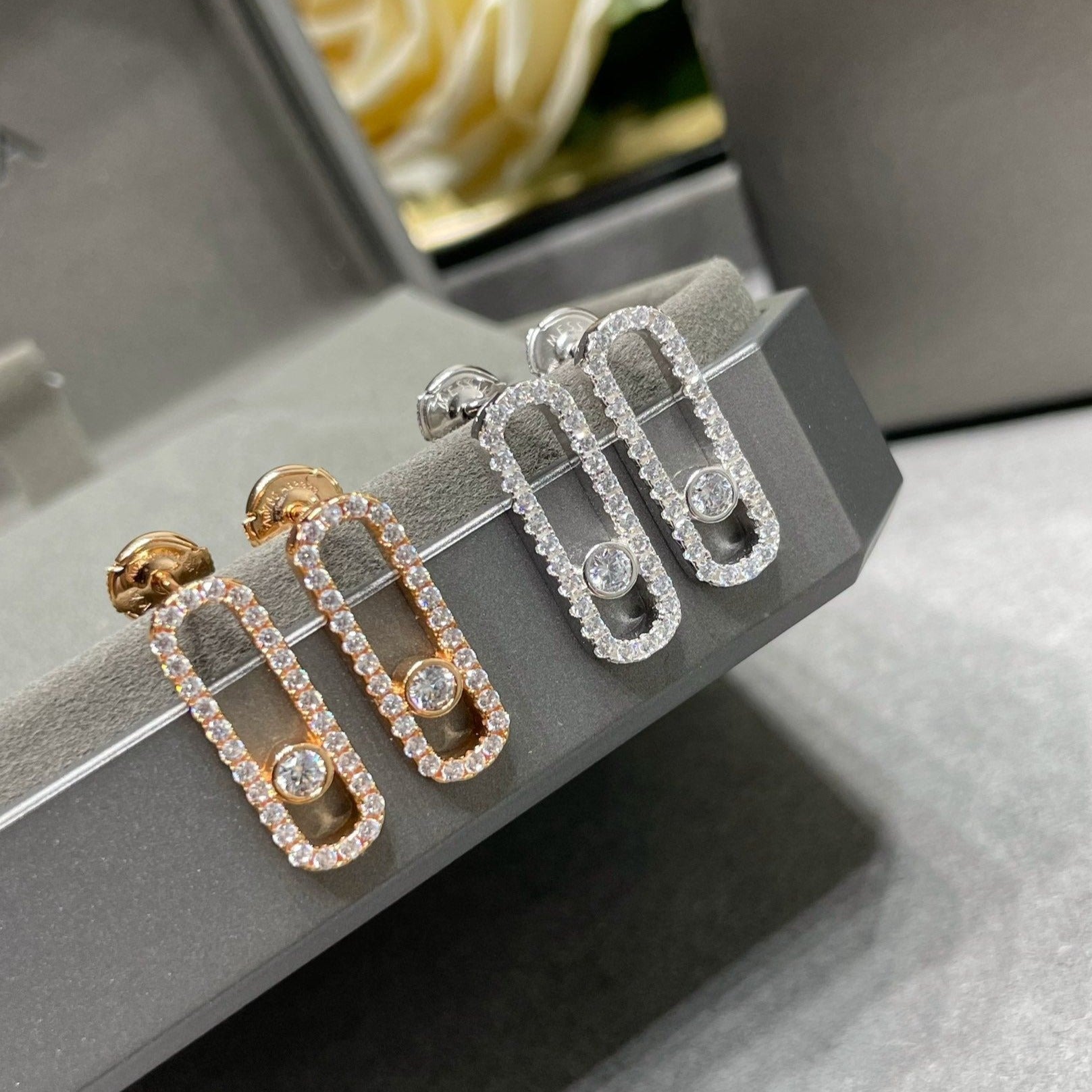 [Imperial] MOVE UNO STUD DIAMOND PAVED EARRINGS
