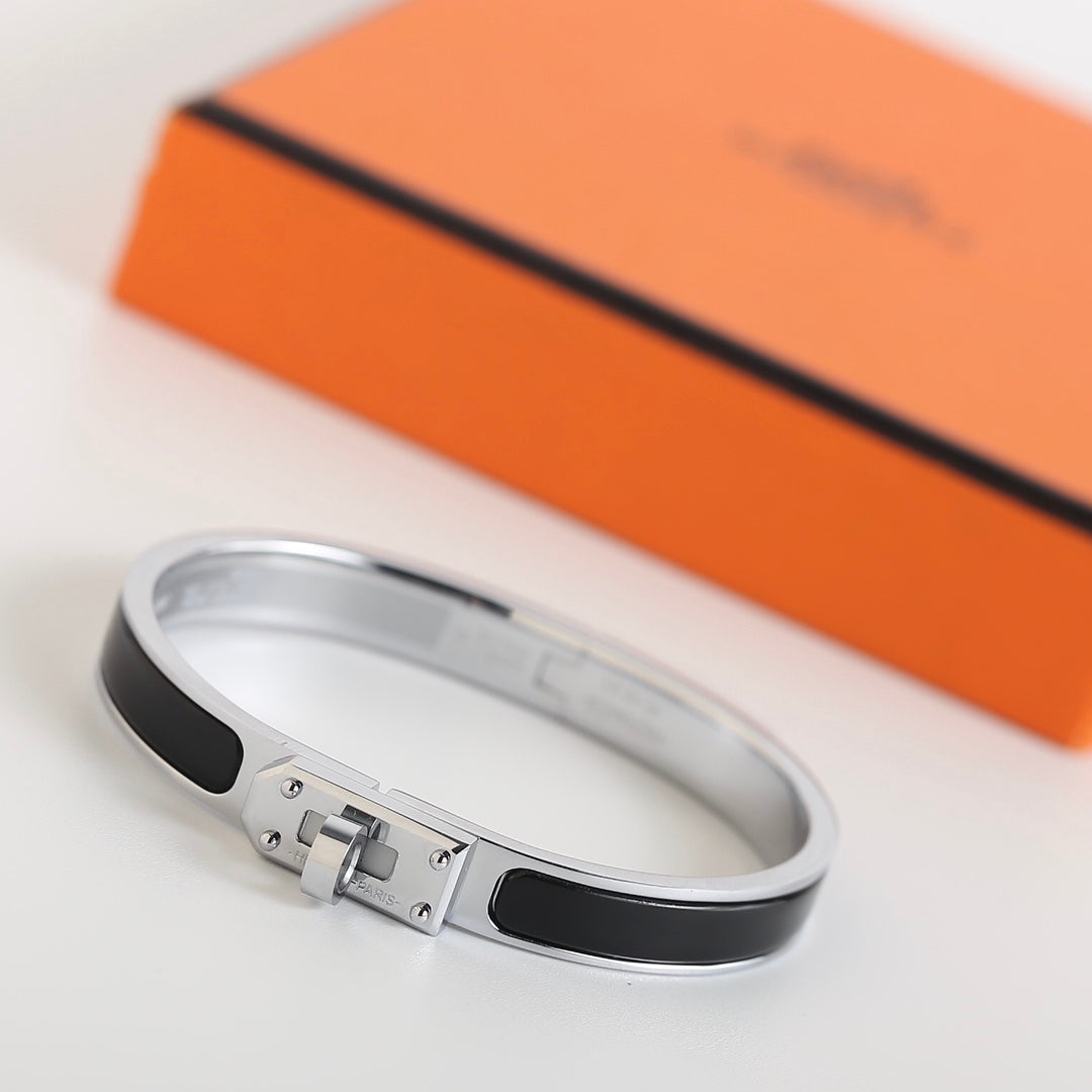 [Imperial] HM KELLY BLACK BRACELET