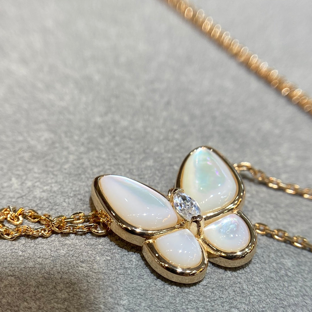[Imperial] BUTTERFLY MOP DIAMOND NECKLACE