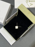 [Imperial] CLOVER MEDIUM SILVER WHITE MOP NECKLACE