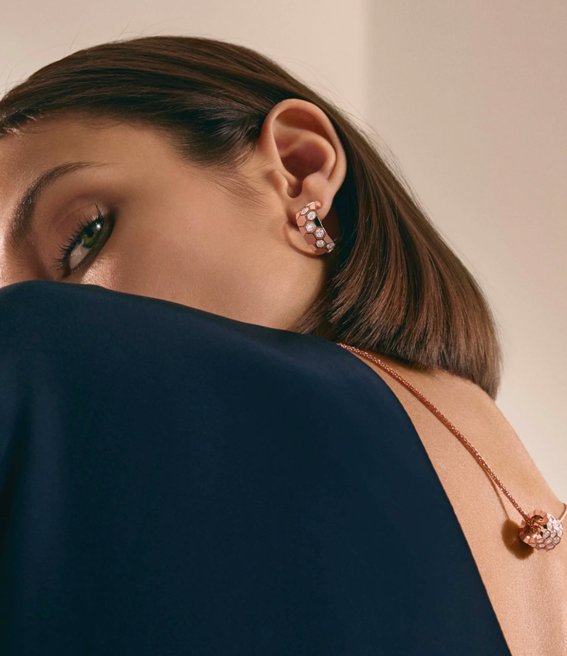 [Imperial] BEE LOVE DIAMOND HOOP EARRINGS