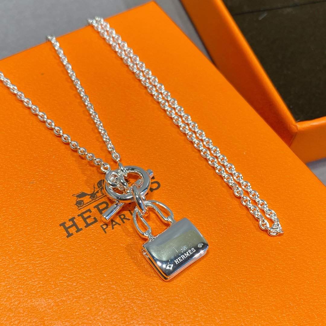 [Imperial] CONSTANCE PEDANT SILVER NECKLACE