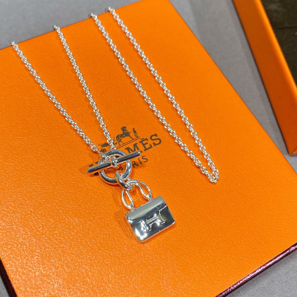 [Imperial] CONSTANCE PEDANT SILVER NECKLACE