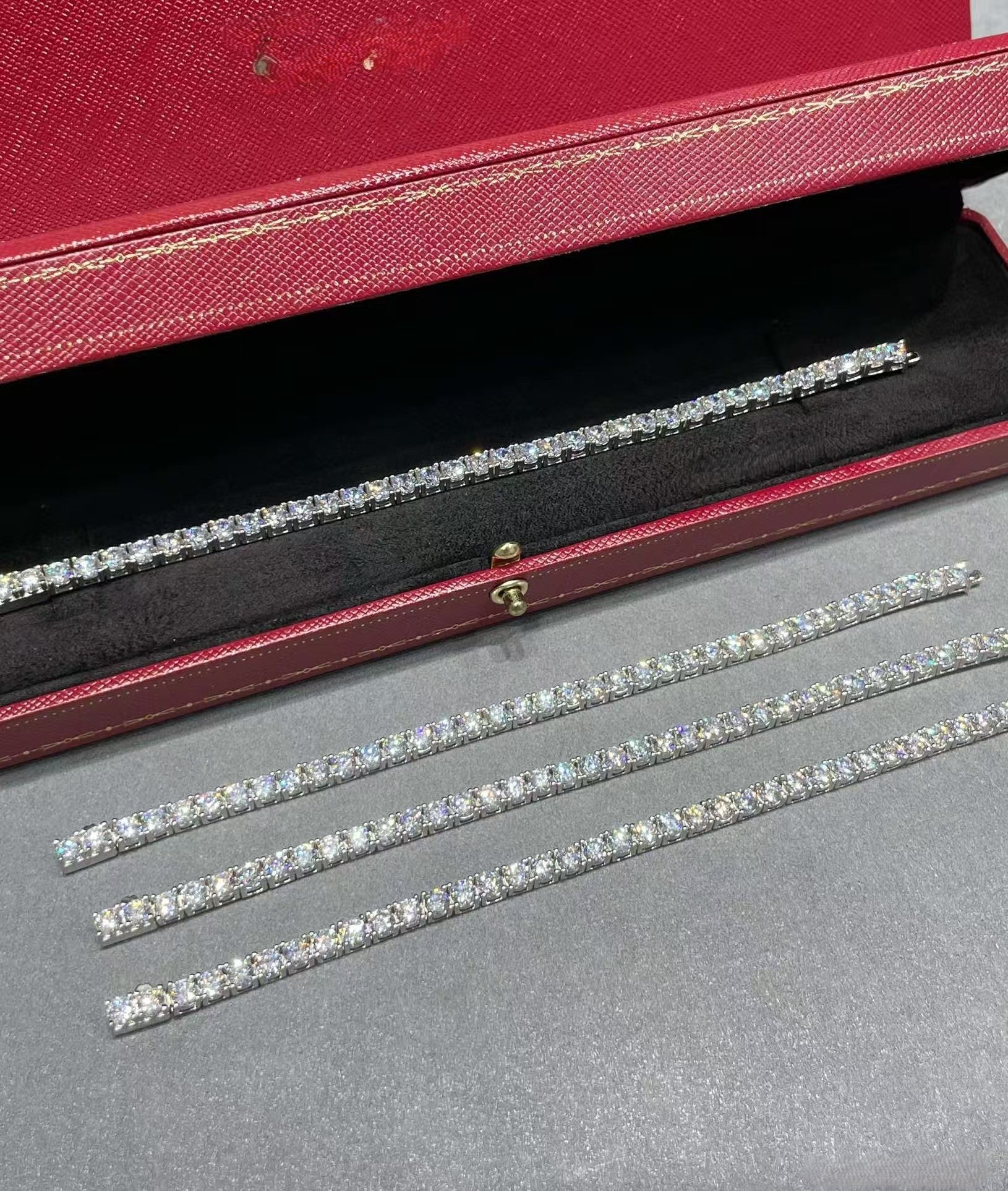 [Imperial]TENNIS BRACELET WITH FULL DIAMOND SETTING