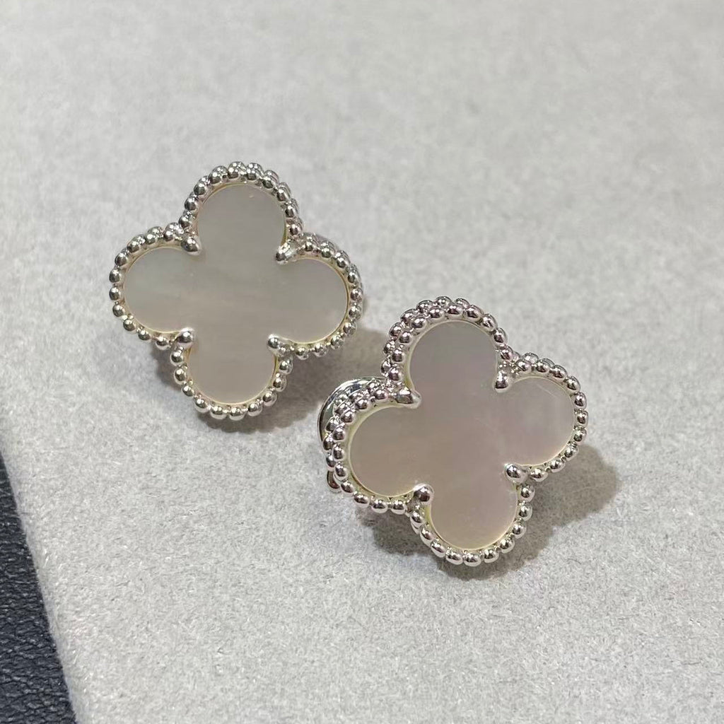 [Imperial] CLOVER LARGE (20mm) 1 MOTIFS WHITE MOP STUD EARRINGS