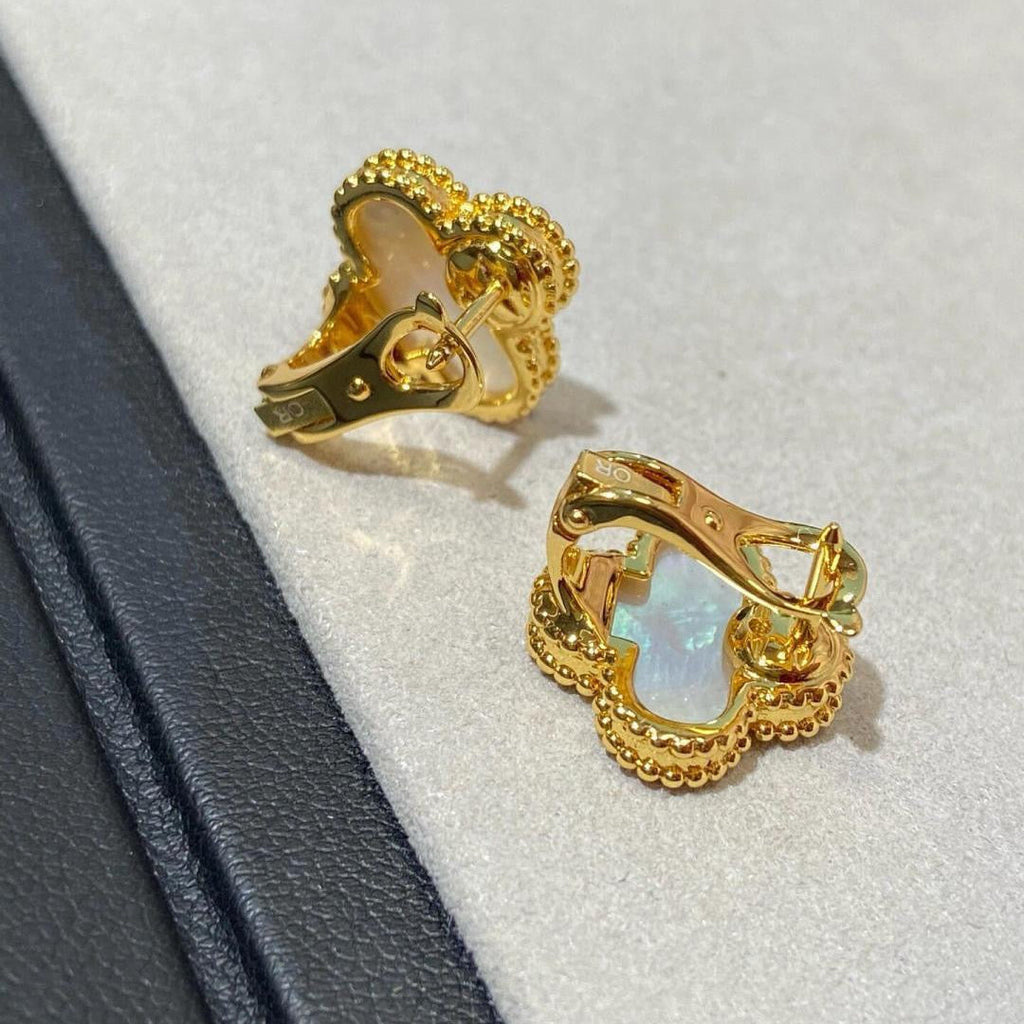 [Imperial] CLOVER LARGE (20mm) 1 MOTIFS WHITE MOP STUD EARRINGS