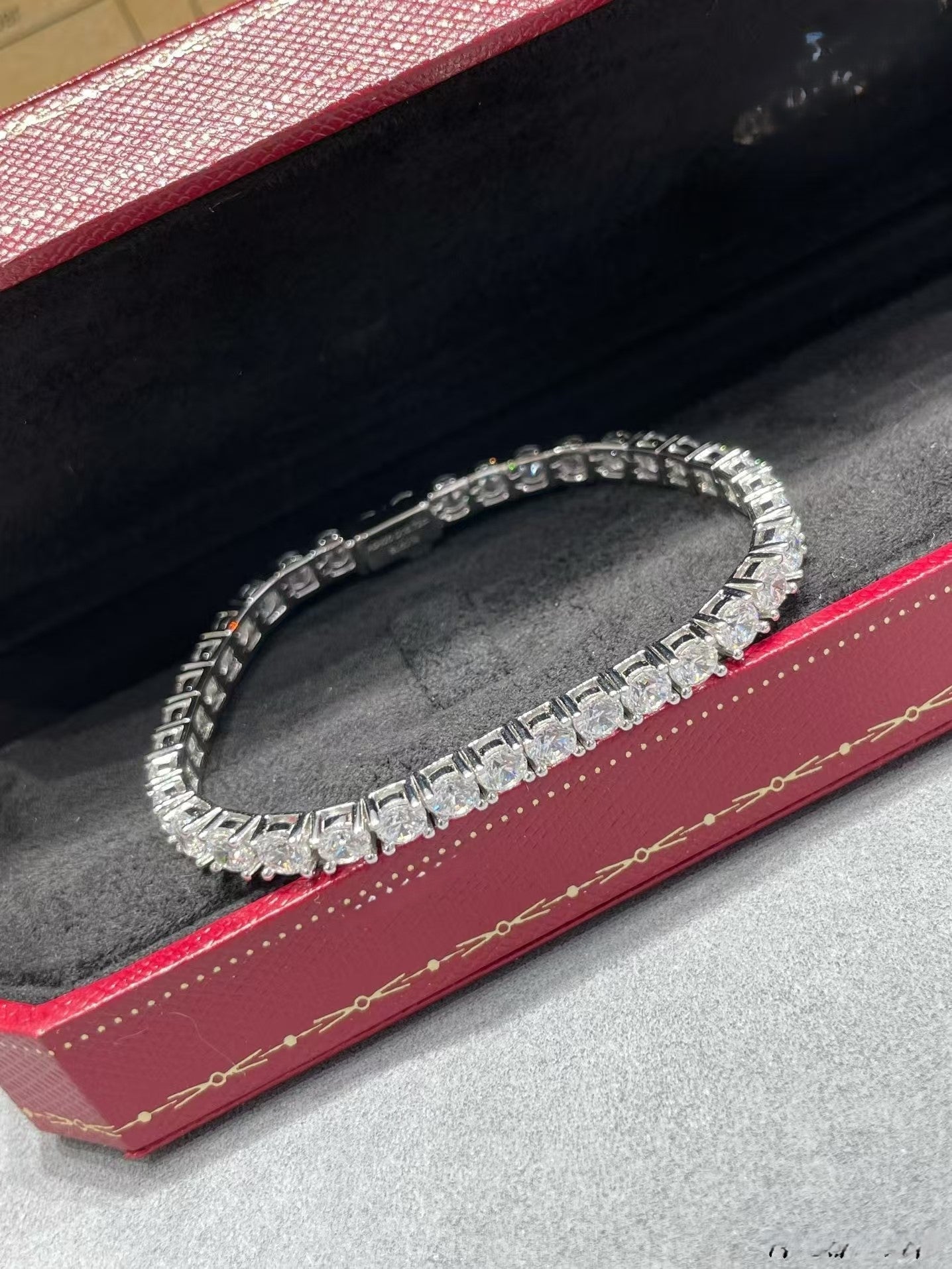[Imperial]TENNIS BRACELET WITH FULL DIAMOND SETTING