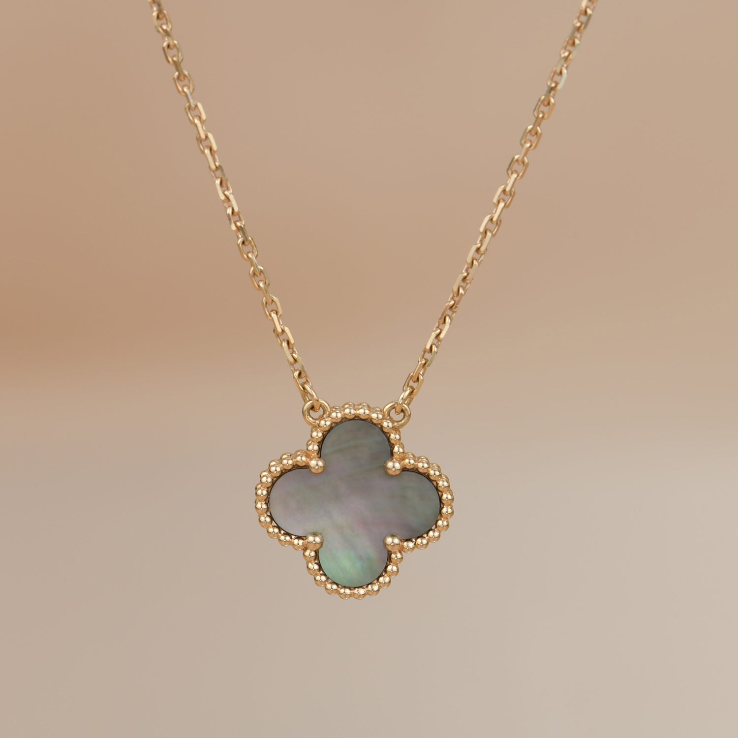 [Imperial] CLOVER 15MM  GRAY MOTHER OF PEARL NECKLACE