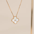 [Imperial] CLOVER 15MM DIAMOND WHITE FRITILLARIA NECKLACE