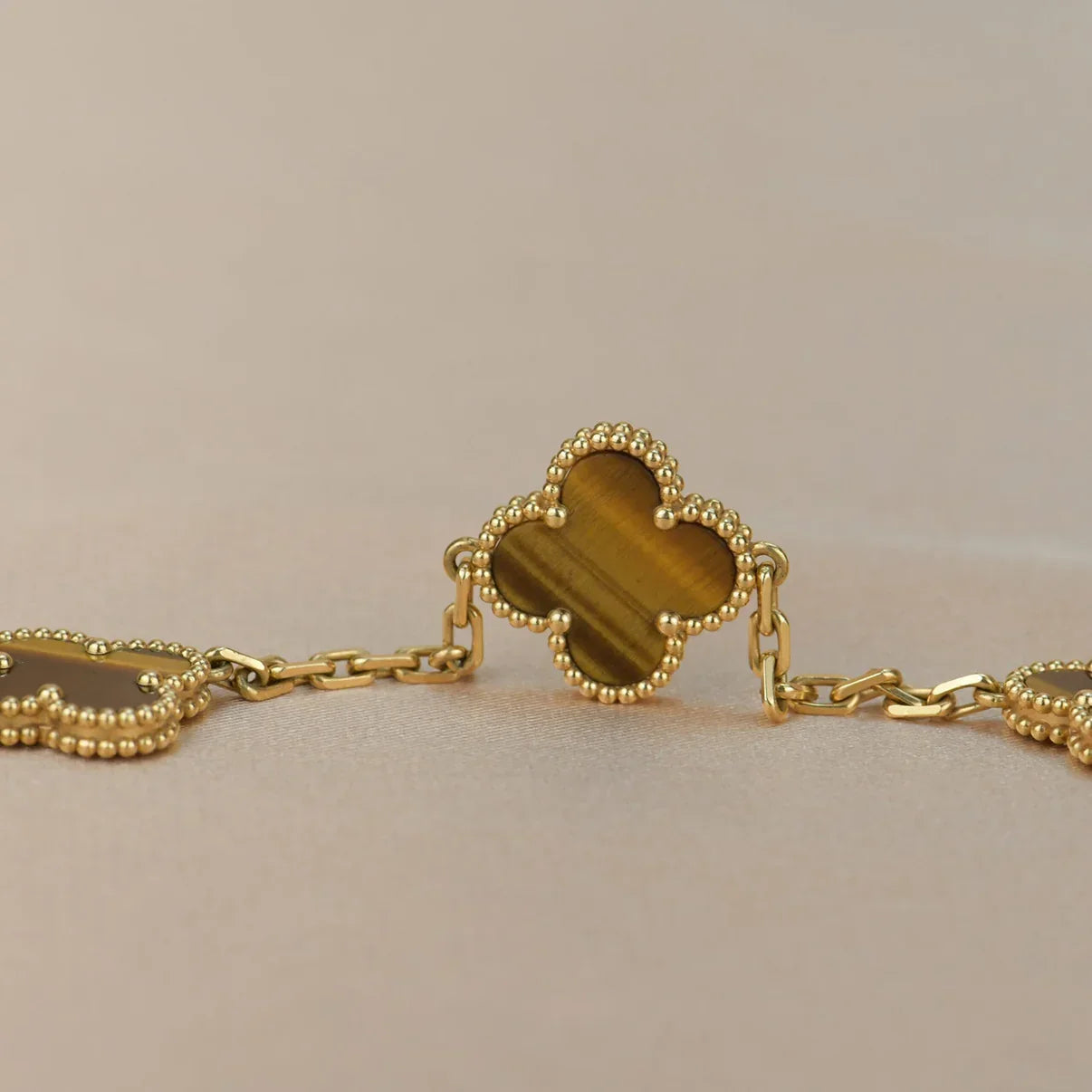 [Imperial]New  CLOVER 5 MOTIFS TIGER EYE BRACELET COLLECTION