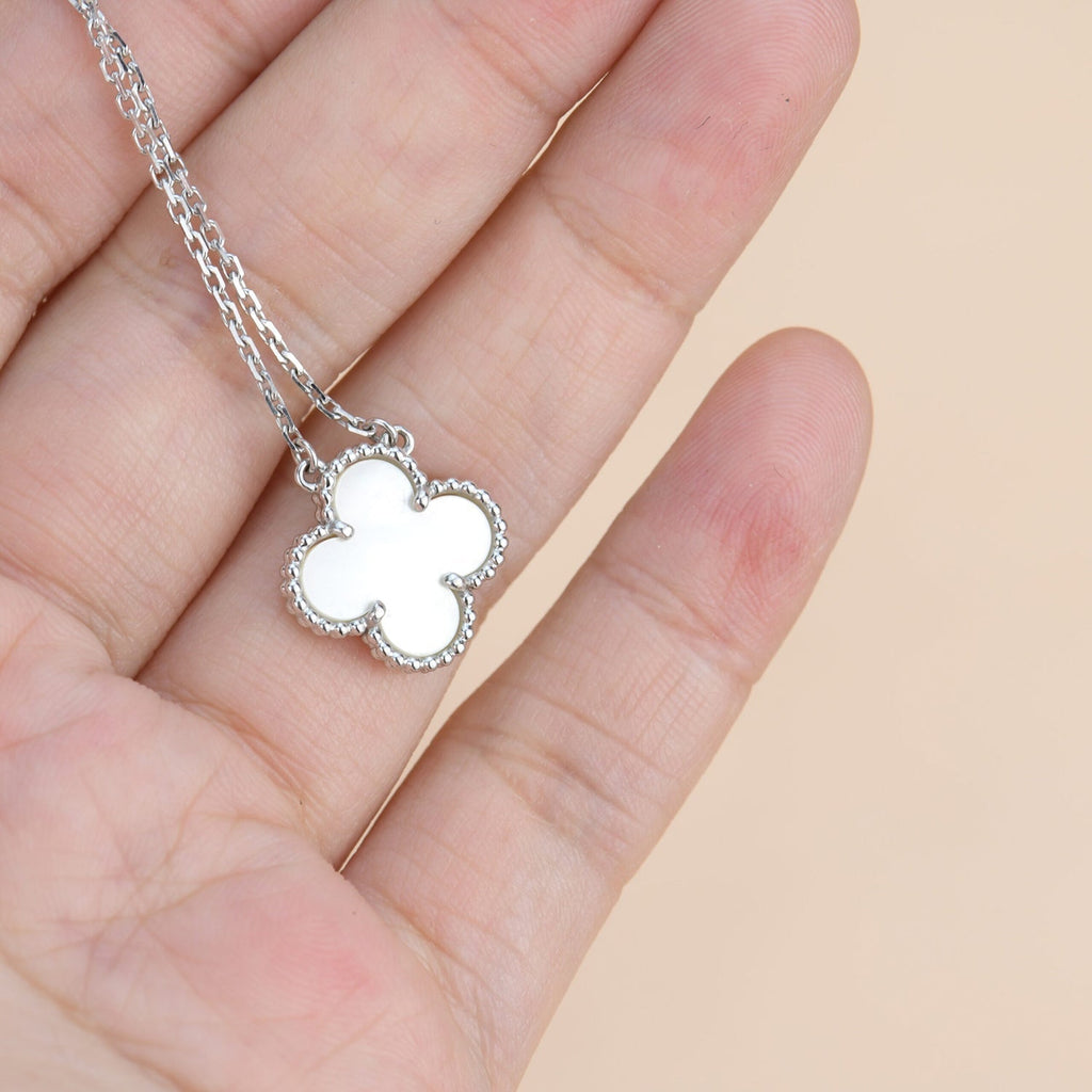 [Imperial] CLOVER  15MM WHITE MOTHER-OF-PEARL SILVER