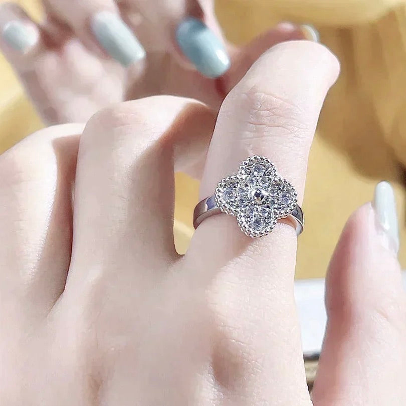[Imperial] CLOVER DIAMOND RING