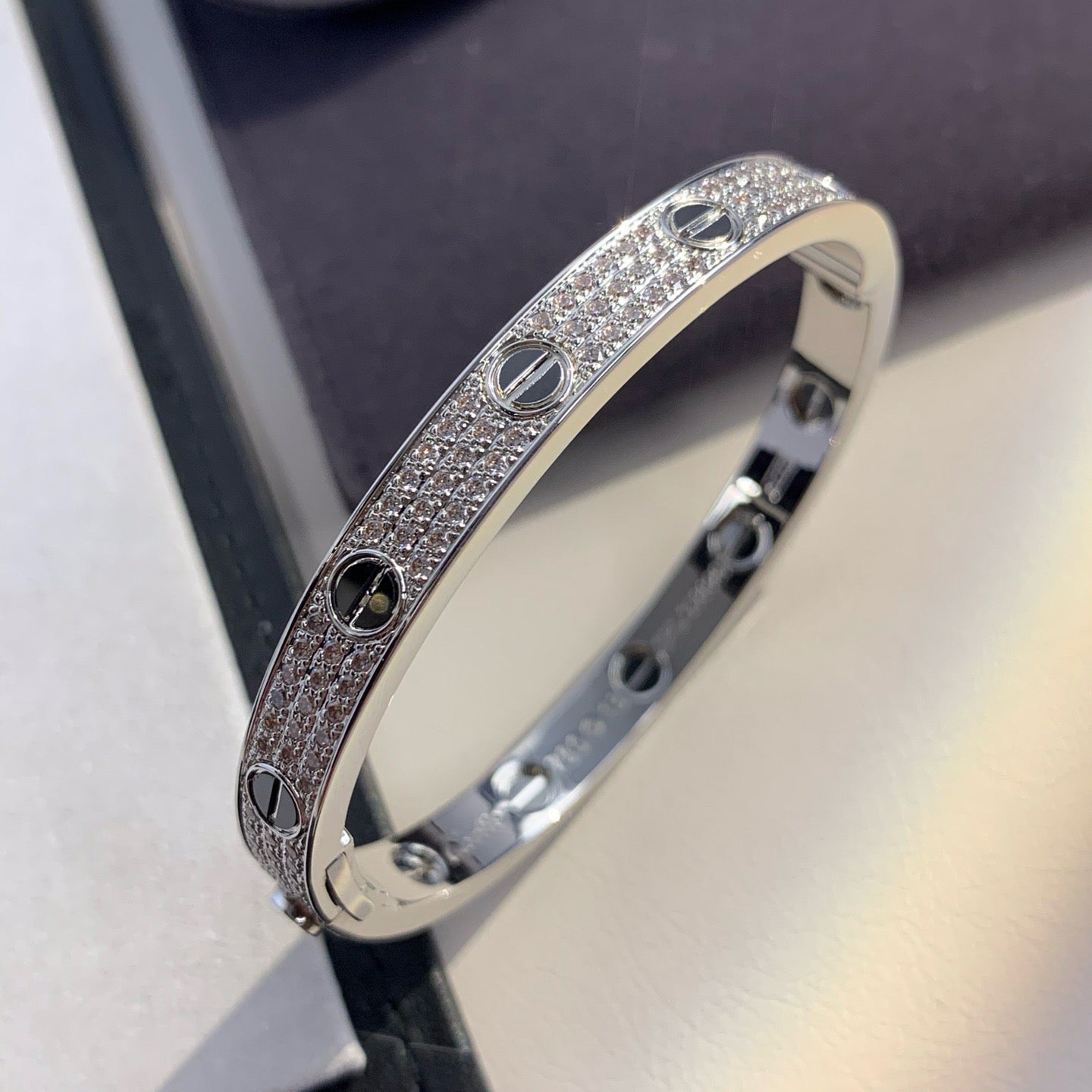 [Imperial] LOVE BRACELET 6.1MM DIAMOND-PAVED CERAMIC
