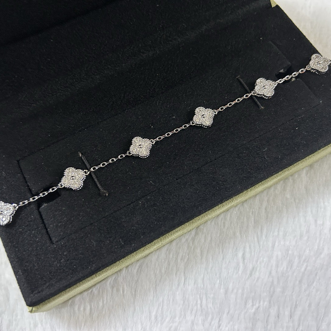 [Imperial]New CLOVER 6 MOTIF DIAMOND BRACELET