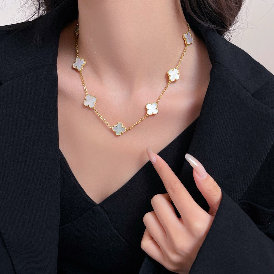 [Imperial] CLOVER 10 MOTIFS WHITE MOTHER OF PEARL NECKLACE