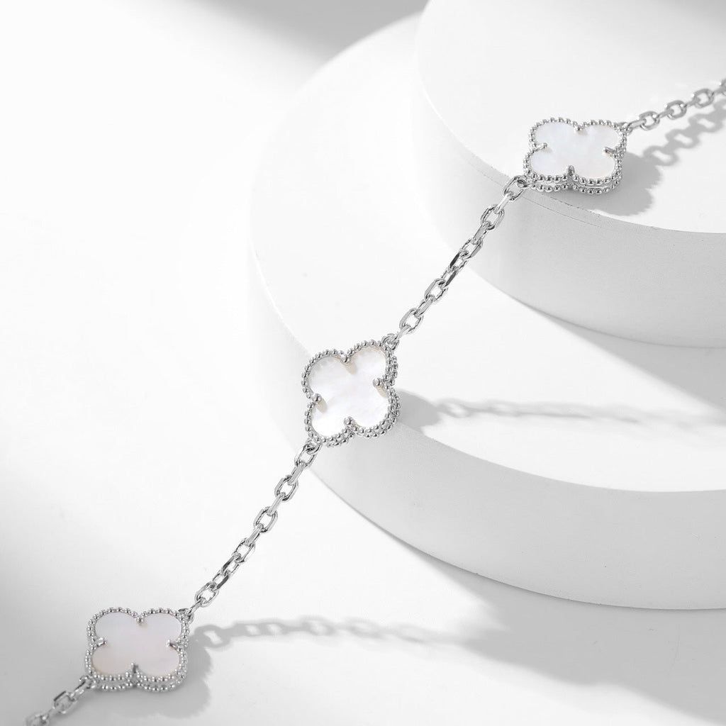 [Imperial] CLOVER 10 MOTIFS WHITE MOTHER OF PEARL NECKLACE