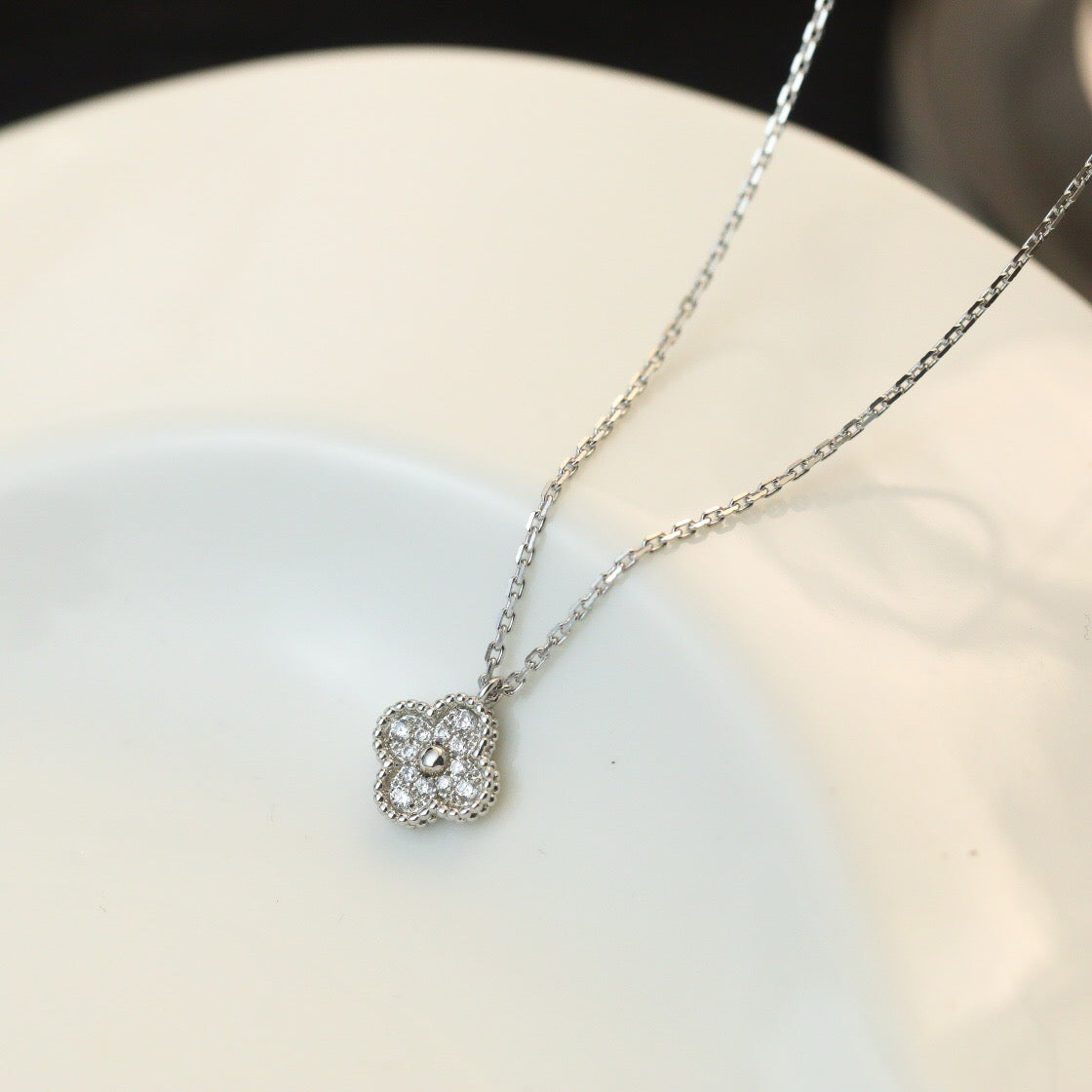 [Imperial] CLOVER MINI 9.5MM PENDANT DIAMOND NECKLACE