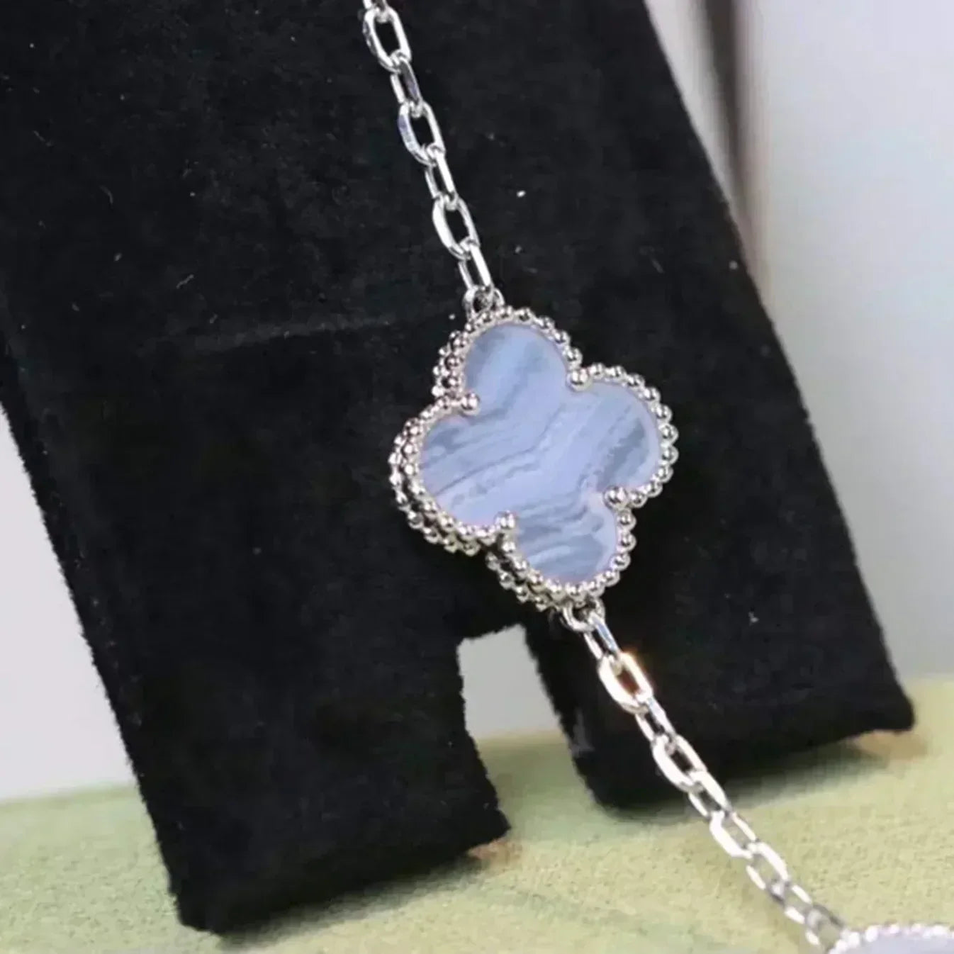 [Imperial]New  CLOVER 5 MOTIF PURPLE CHALCEDONY BRACELET COLLECTION