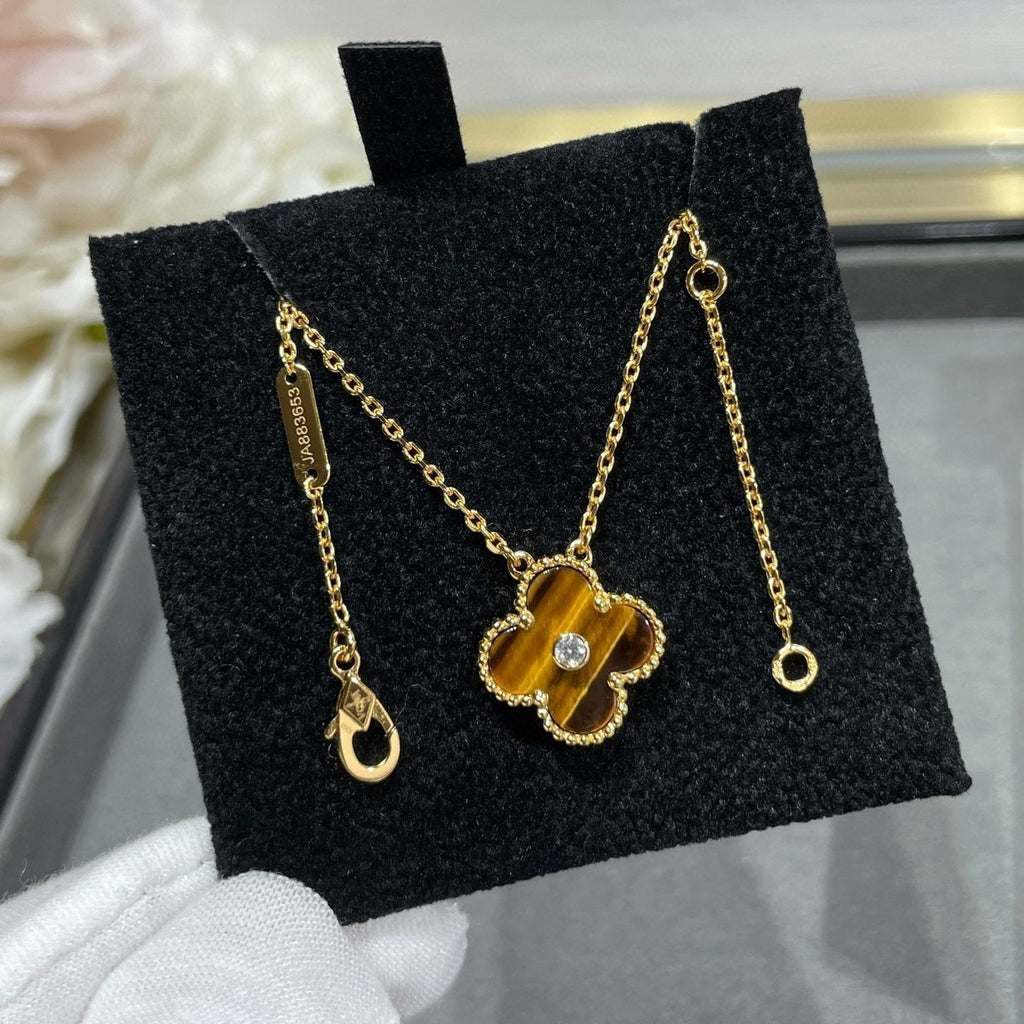 [Imperial] CLOVER 15MM DIAMOND AND YELLOW TIGER'S EYE AGATE necklace