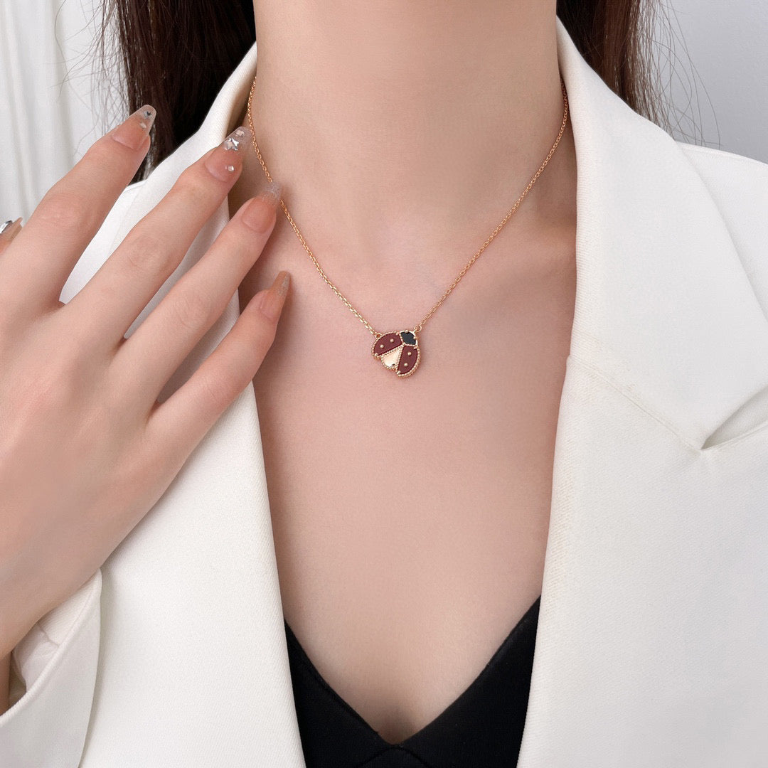 [Imperial] LUCKY  CARNELIANS LADYBUG NECKLACE