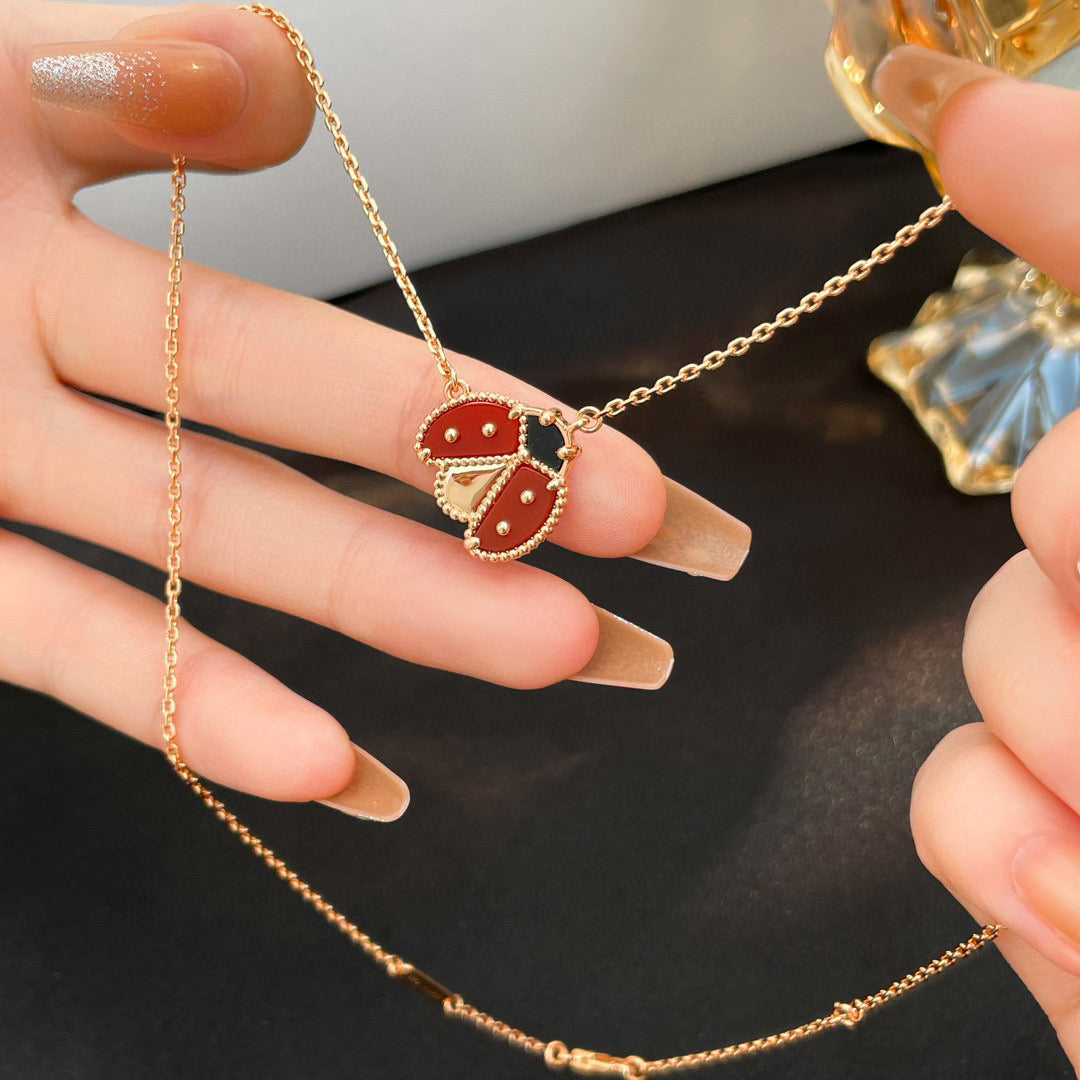 [Imperial] LUCKY  CARNELIANS LADYBUG NECKLACE