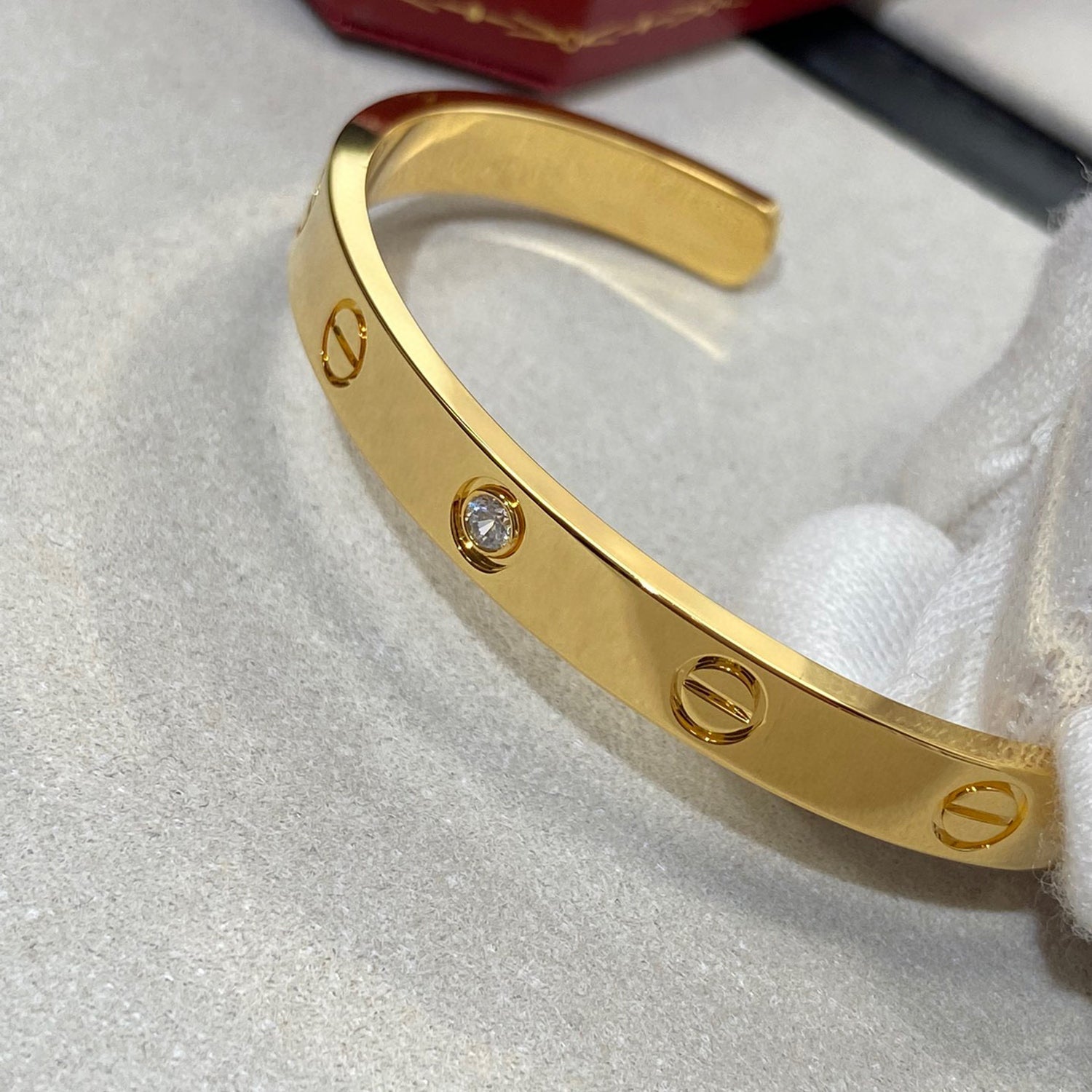 [Imperial] LOVE BRACELET 6.1MM 1 DIAMOND OPEN CUFF