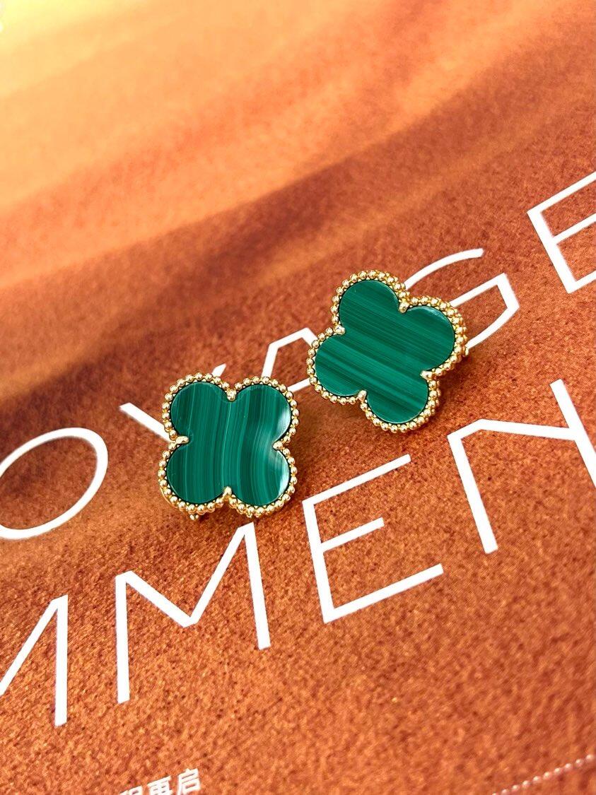 [Imperial] CLOVER LARGE (20mm) 1 MOTIFS GREENER MOP STUD EARRINGS