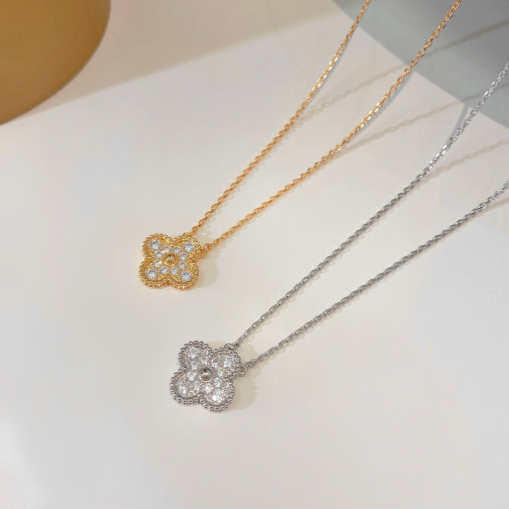 [Imperial] CLOVER 15MM DIAMOND SINGLE FLOWER NECKLACE