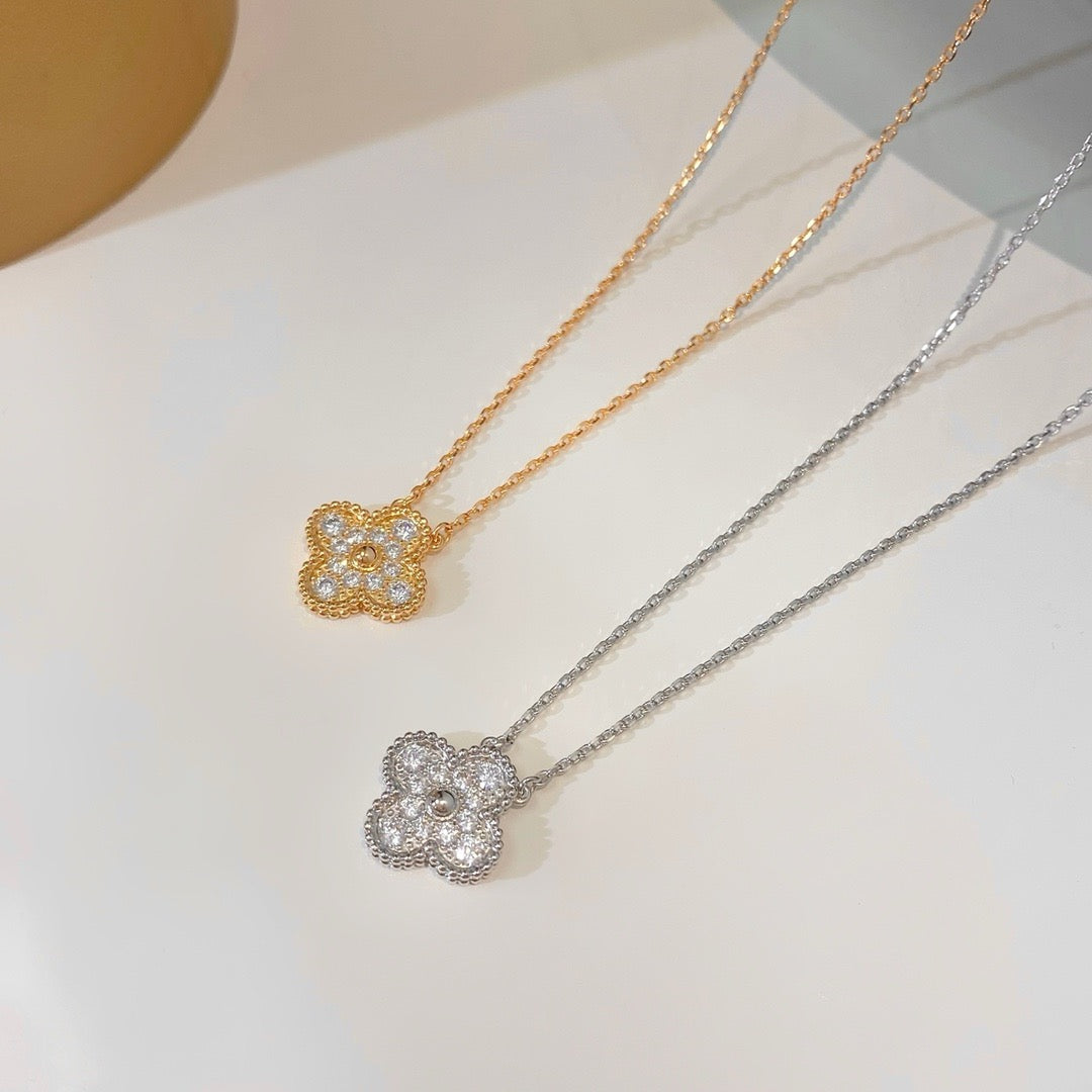 [Imperial] CLOVER 15MM DIAMOND SINGLE FLOWER NECKLACE