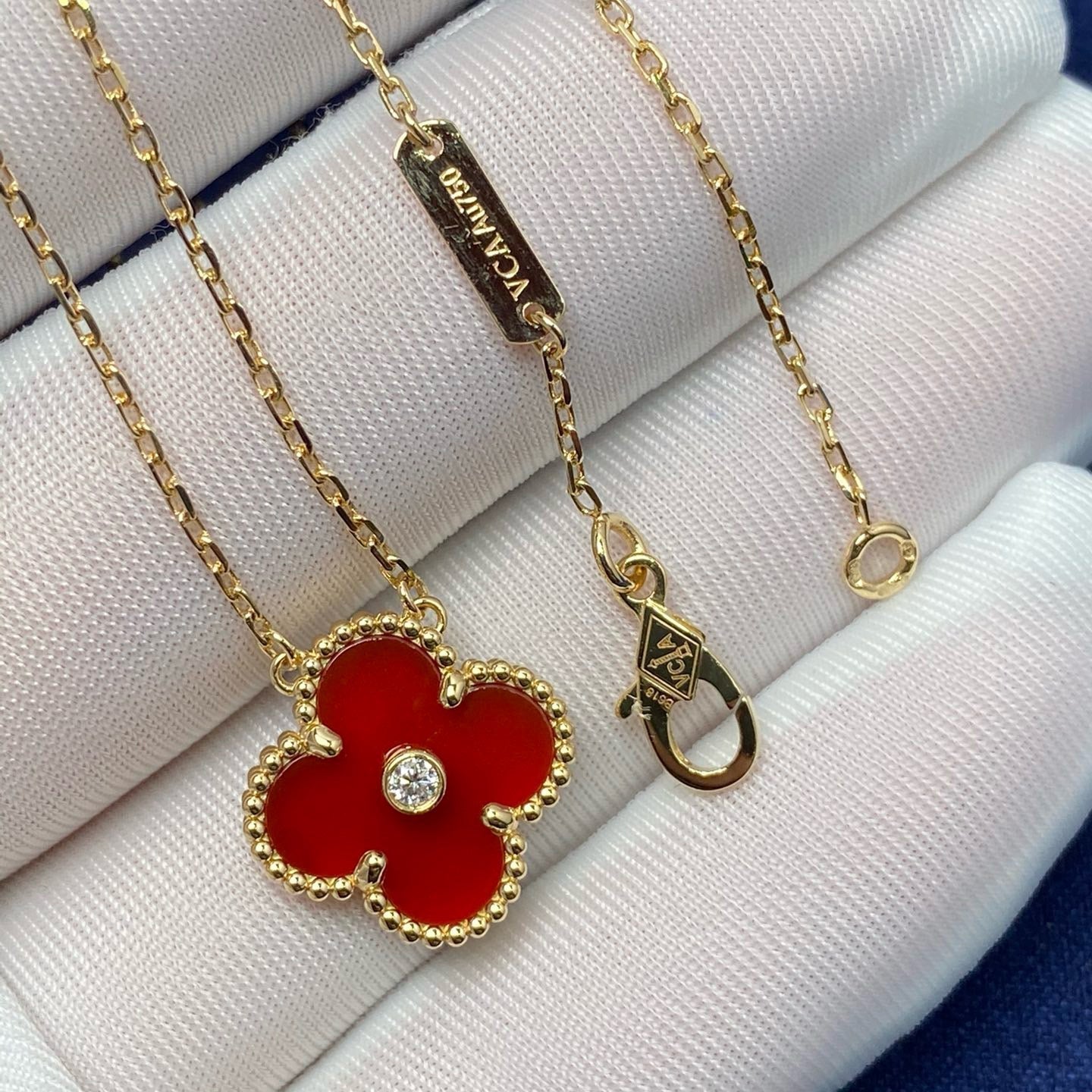 [Imperial] CLOVER 15MM DIAMOND CARNELIAN NECKLACE