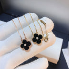 [Imperial] CLOVER 15MM DIAMOND ONYX NECKLACE