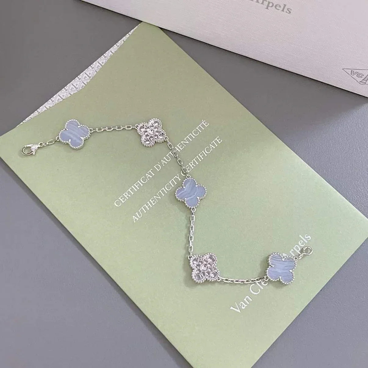 [Imperial]New  CLOVER 5 MOTIF PURPLE CHALCEDONY BRACELET COLLECTION