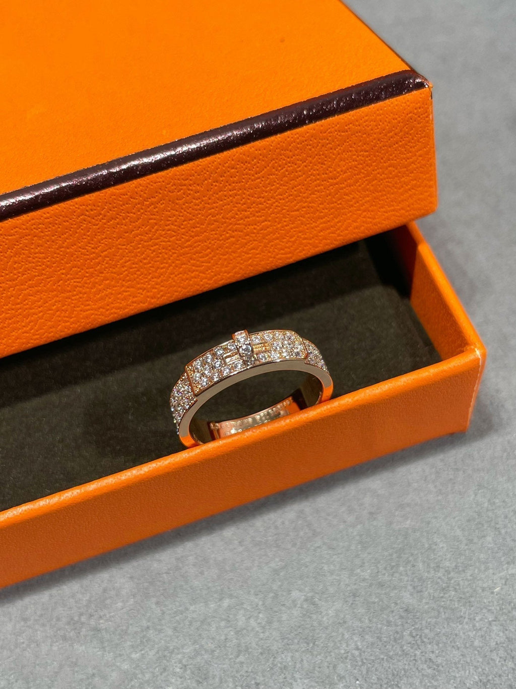 [Imperial] KELLY PINK GOLD DIAMOND RING