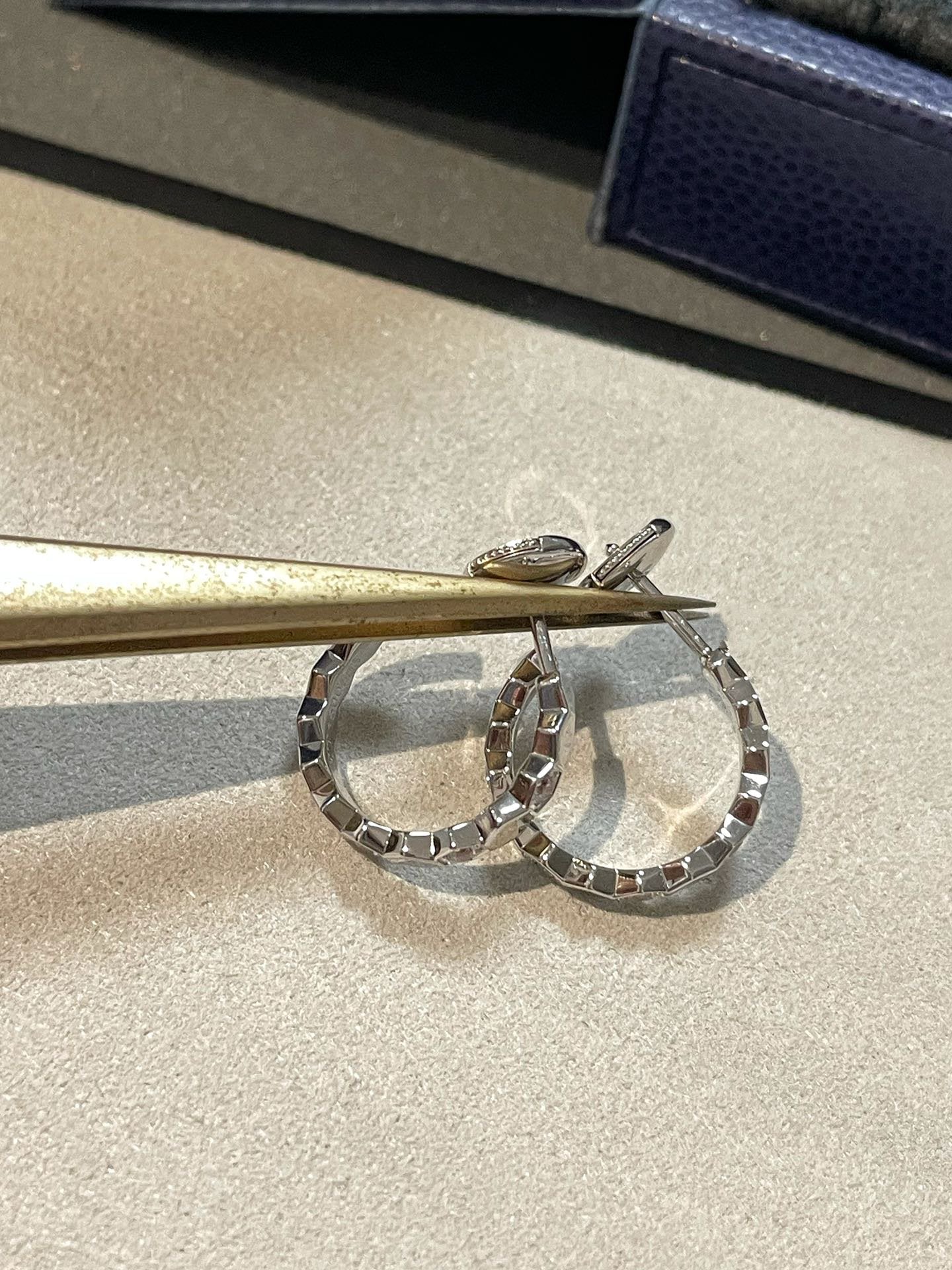 [Imperial] BEE LOVE Earrings Silver