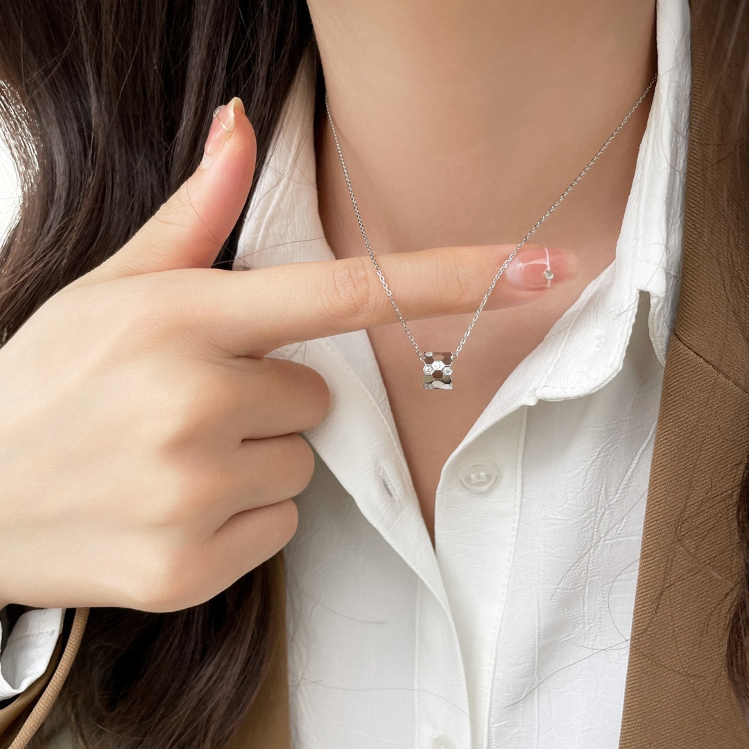 [Imperial] BEE MINI PEDANT DIAMOND NECKLACE
