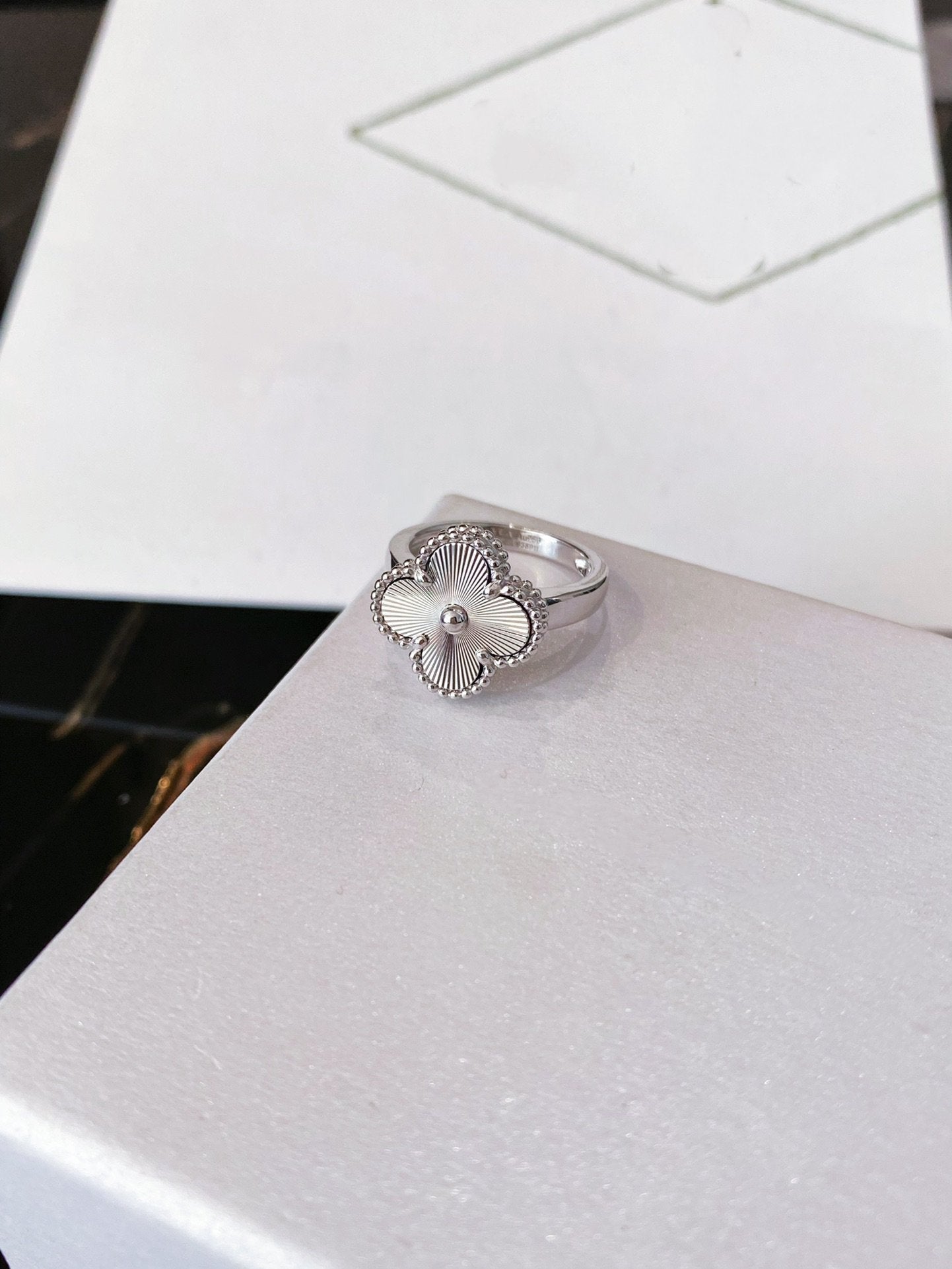 [Imperial] CLOVER SILVER RING