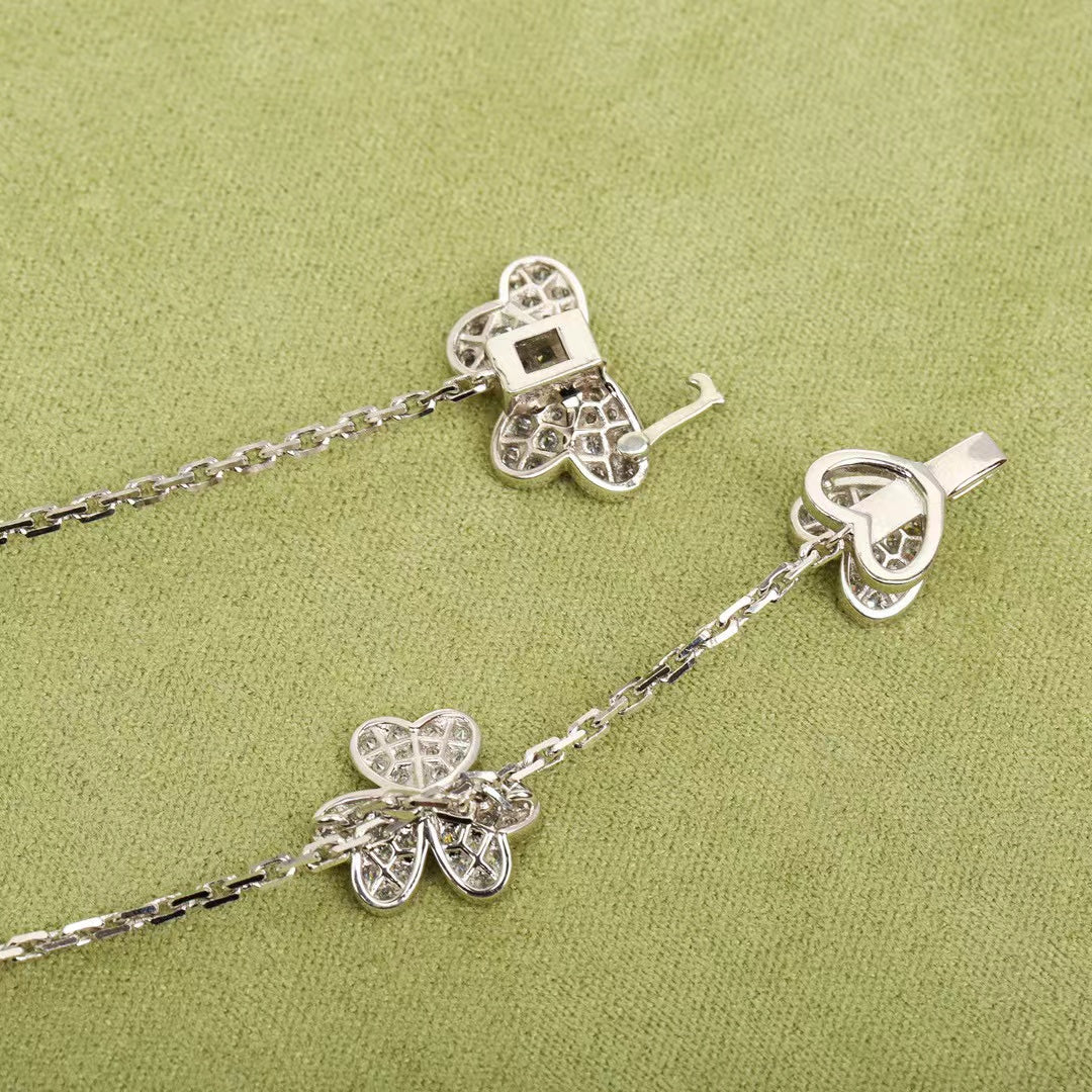 [Imperial] FRIVOLE SILVER 9 FLOWERS NECKLACE