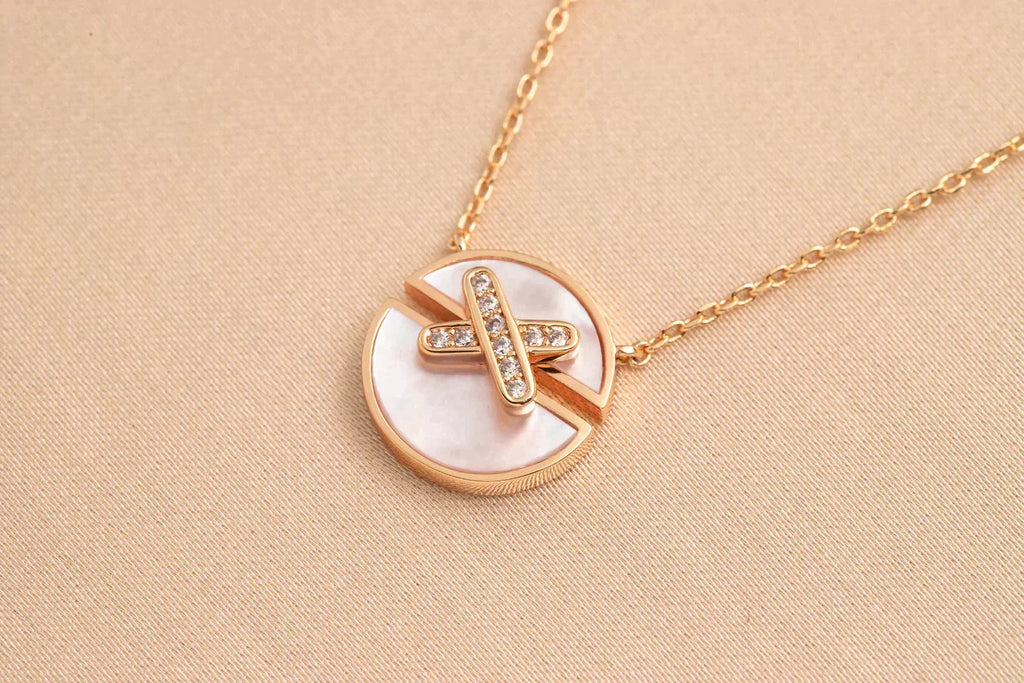 [Imperial] JEUX DE ROSE GOLD DIAMOND NECKLACE
