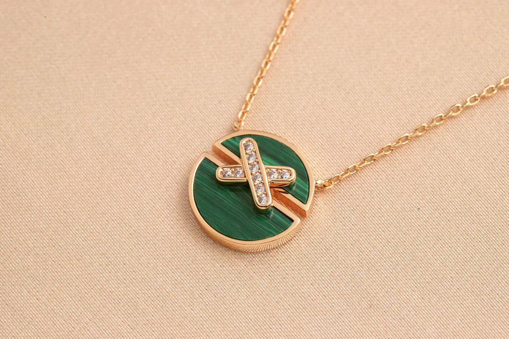 [Imperial] JEUX DE ROSE GOLD DIAMOND NECKLACE